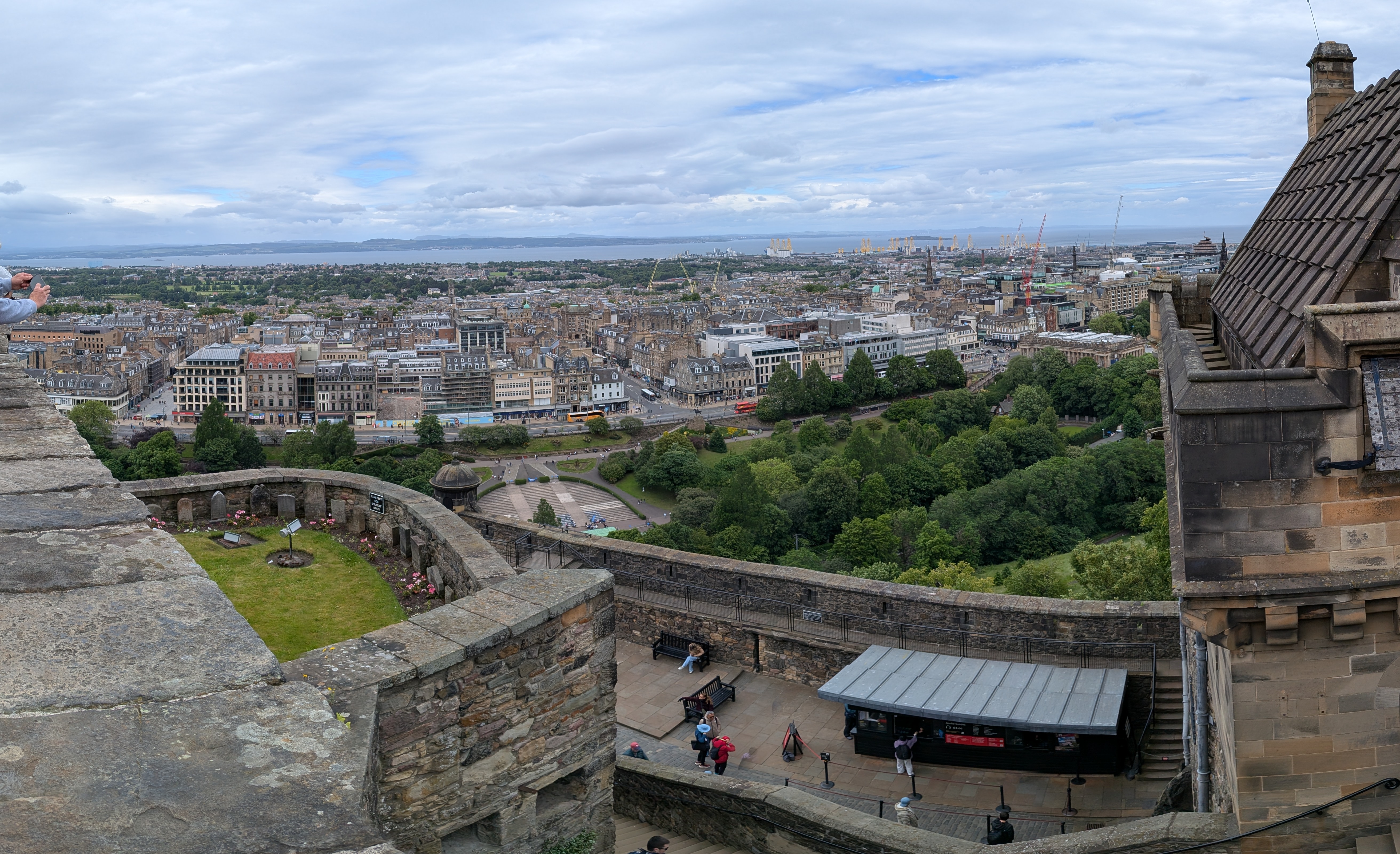 2026 06 13 12 10 59 City Of Edinburgh United Kingdom